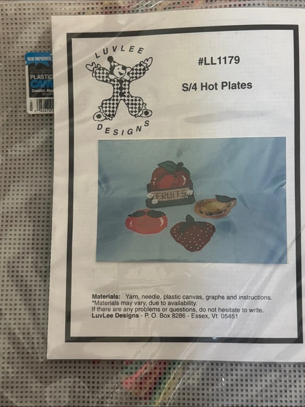 Blue Fruit Hot Plates Set  needle point kit